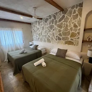 Inn La Colmena Rd 